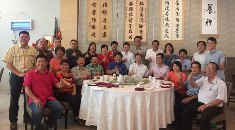 在马六甲与林氏宗亲们聚餐交流和记者招待会。筹备九月二十四和二十五日全国林氏宗亲嘉年华在马六甲