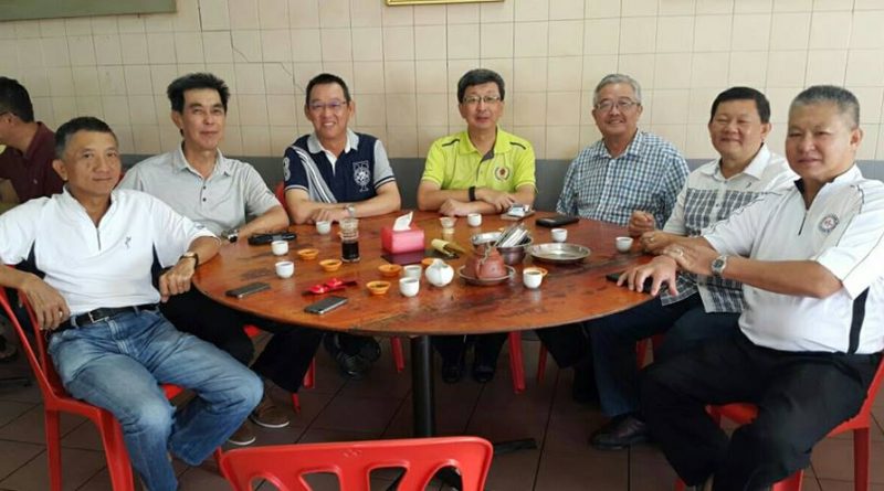 早上巴生肉骨茶早餐与林氏宗长们交流